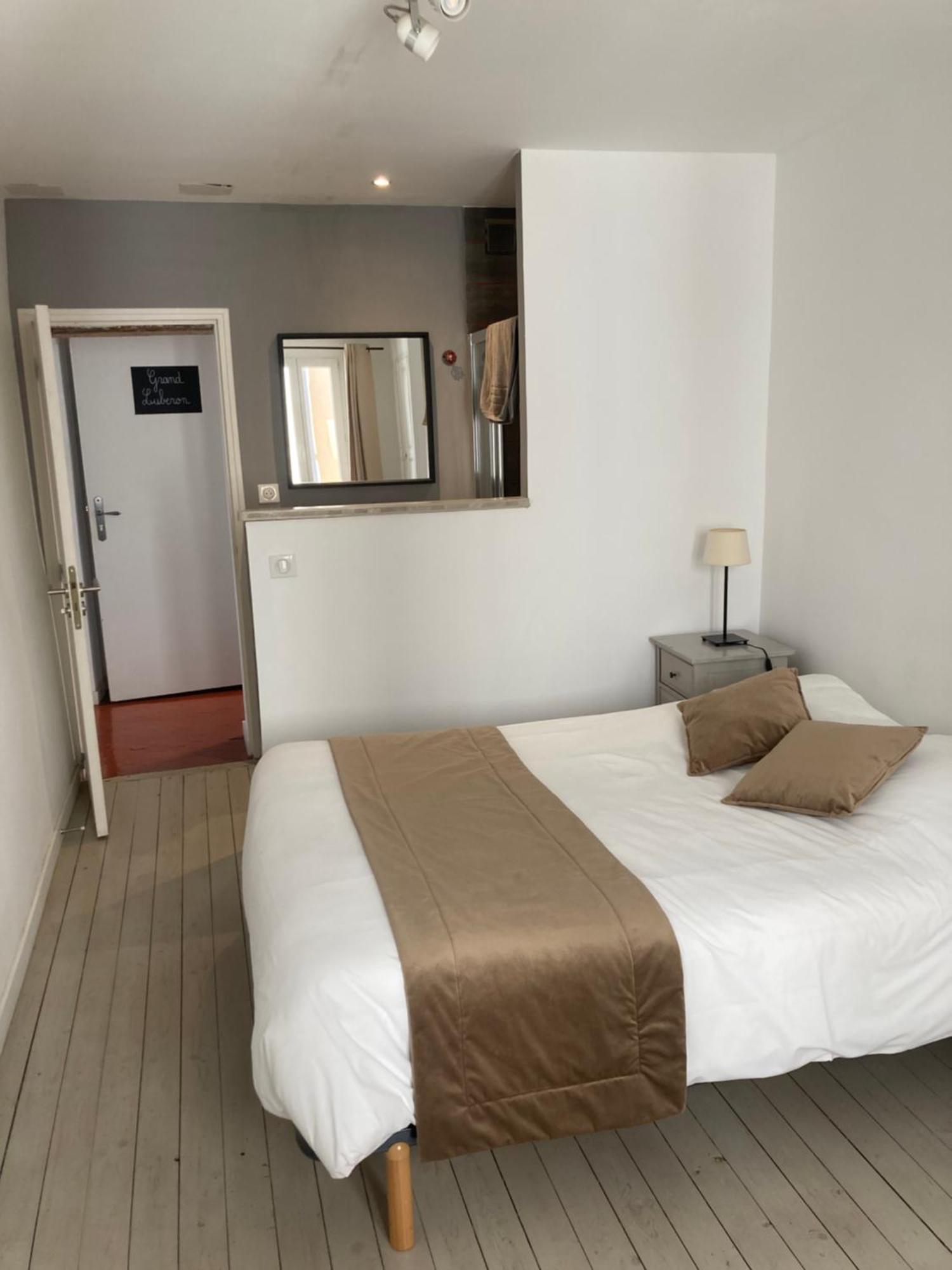 Le Petit Hermitage Apt Ngoại thất bức ảnh